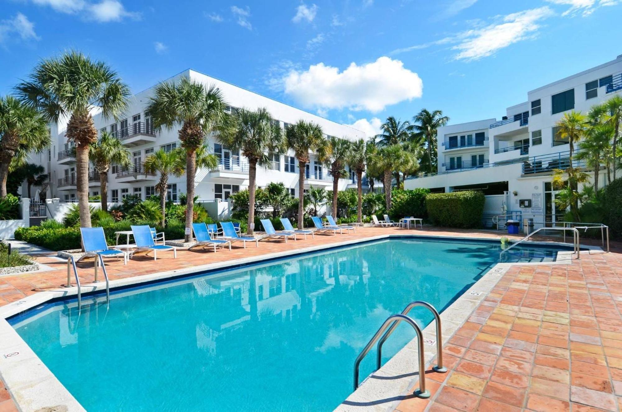 Sundown Refuge By Avantstay Great Location W Patio Outdoor Dining Bbq Shared Pool Week Long Stays Key West Luaran gambar